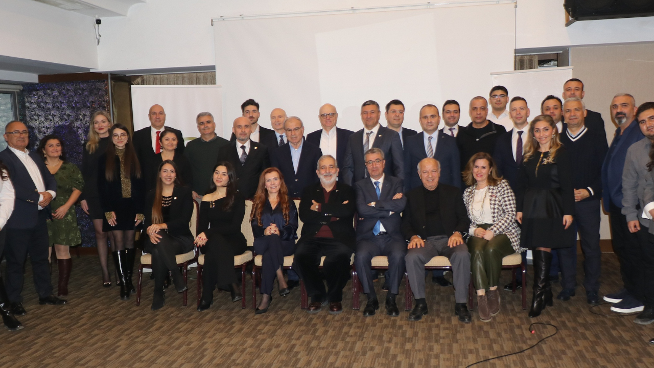 EFD'den 13'üncü Yıl Kutlaması