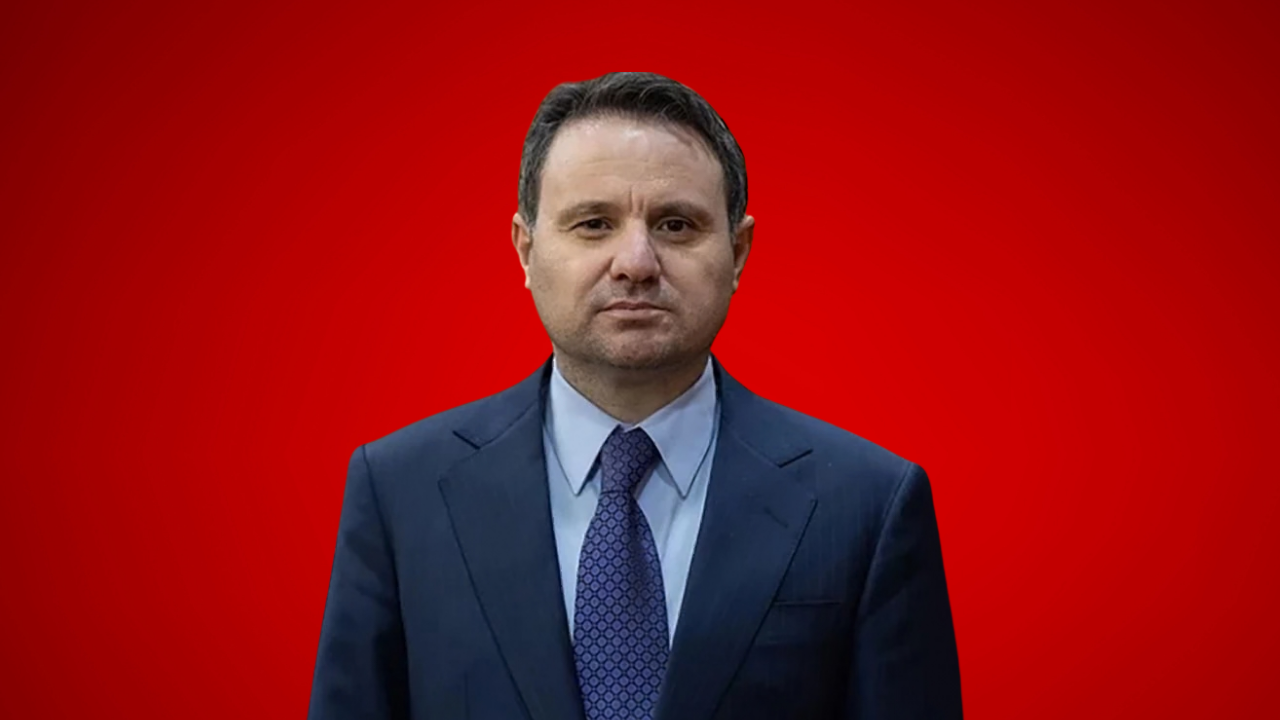 Akın Gürlek kimdir?
