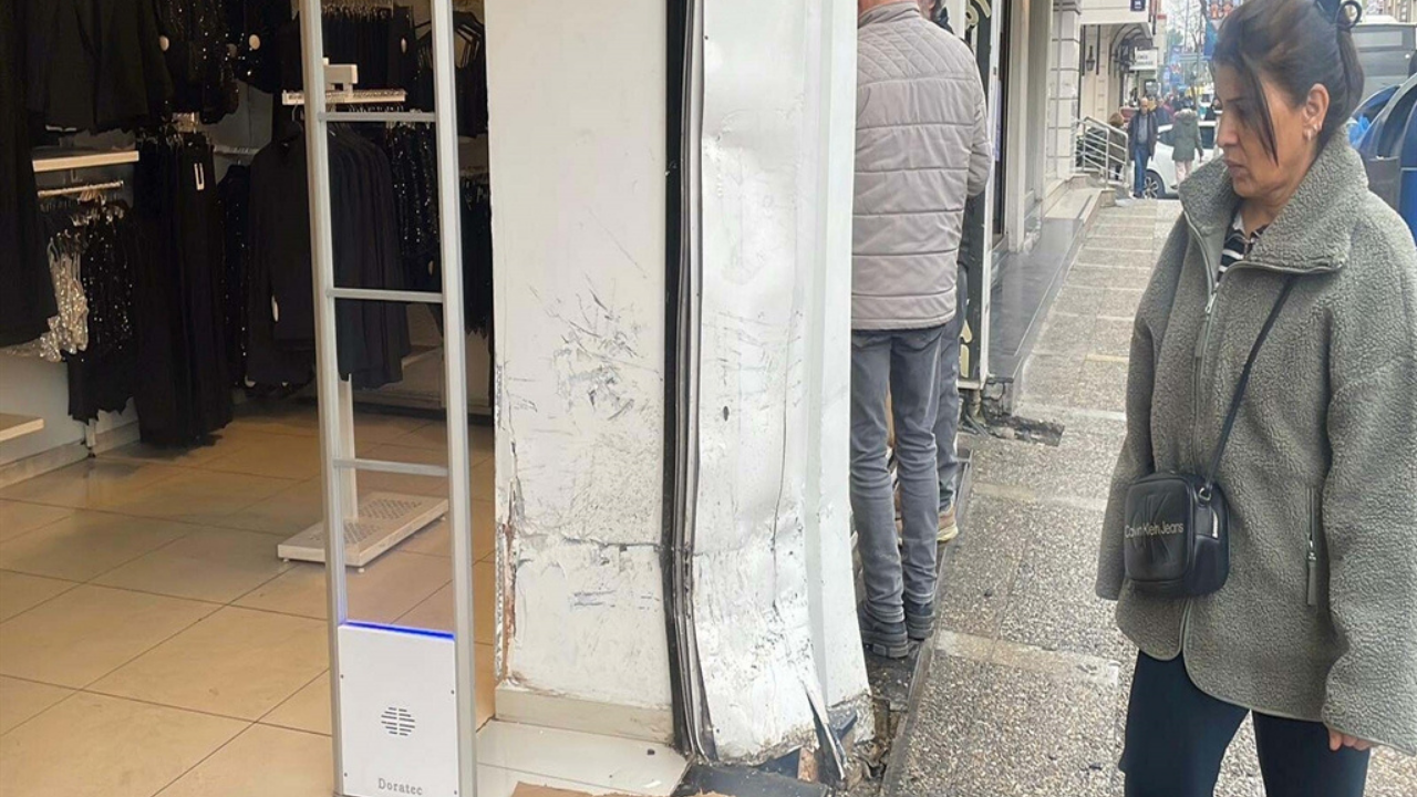 Freni Boşalan Minibüs