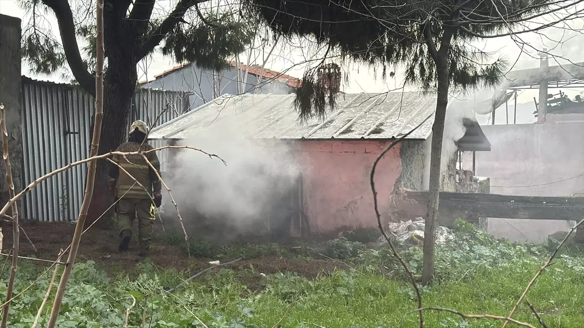 Izmir De Cikan Silahli Kavgada 18 Yasindaki G 19549058 Amp