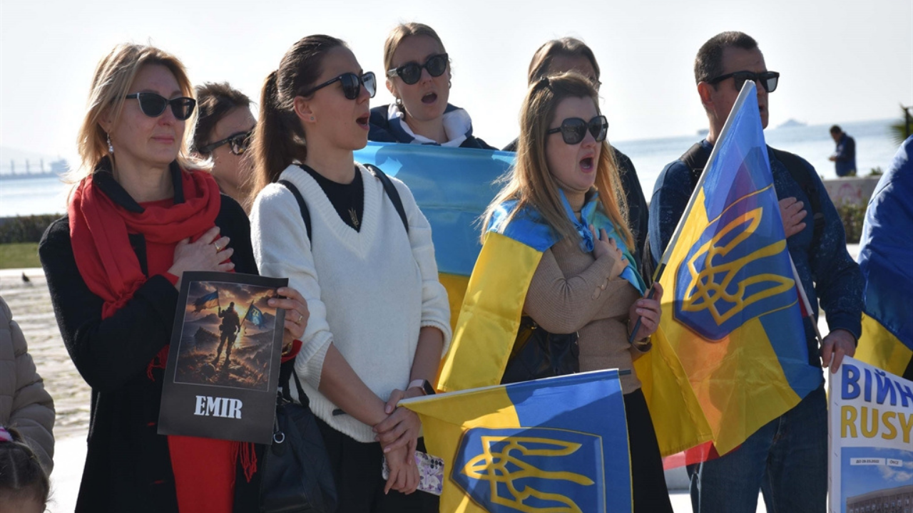 İzmir'de Yaşayan Ukraynalılardan Barış Çağrısı