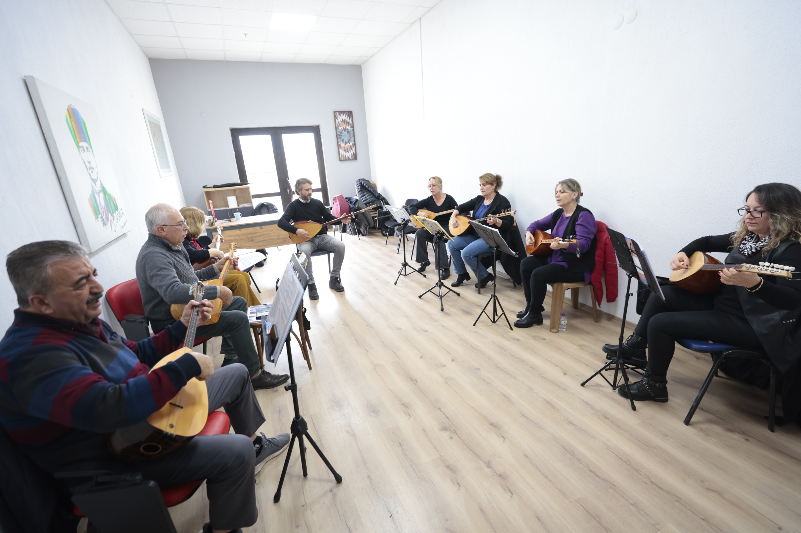 Konak’ta Ücretsiz Bağlama Kursuna Yoğun Ilgi (5)
