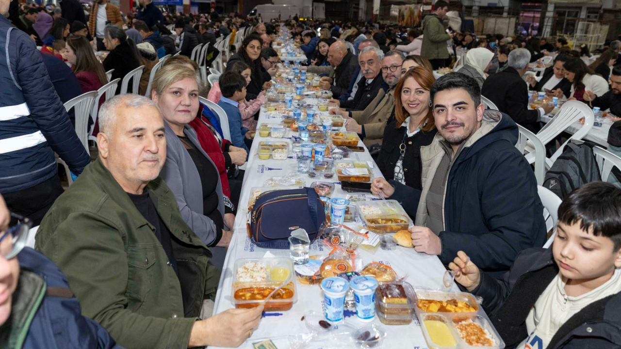 Ramazan Bereketi Menderes'te1