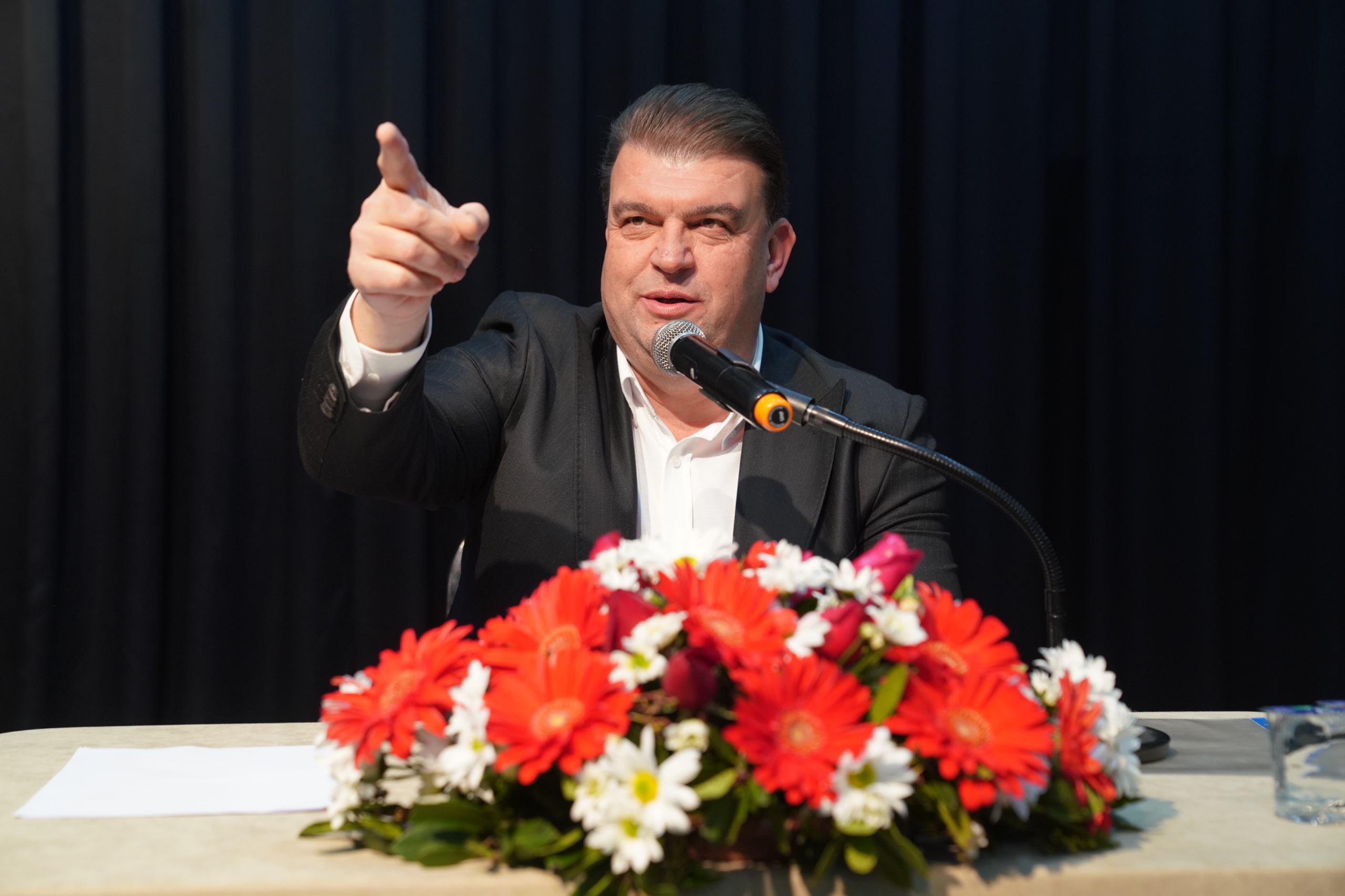 Seferihisar Belediye Başkanı İsmail Yetişkin 4