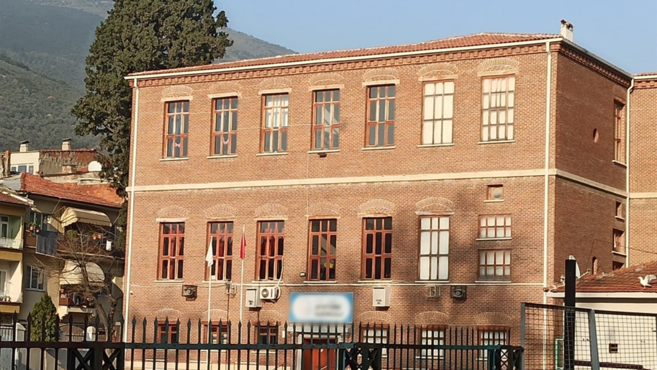 Gemlik’te okula gönderilmeyen 6 çocuk devlet korumasına alındı-1