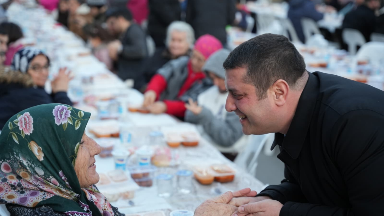 Torbalı’da 4 Bin Kişi Aynı Sofrada Buluştu-1