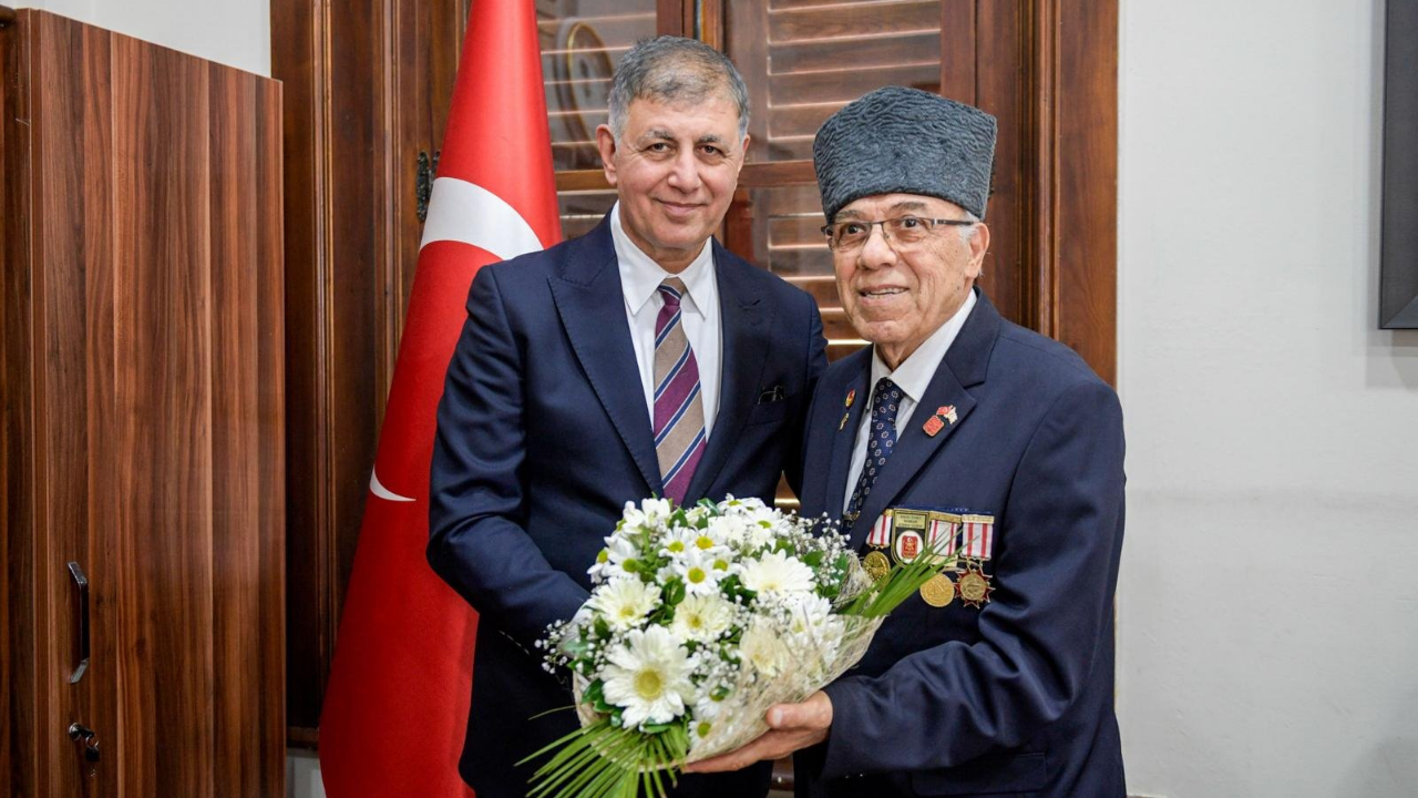 Başkan Tugay'dan şehit aileleri ve gazilere bayram ziyareti-2