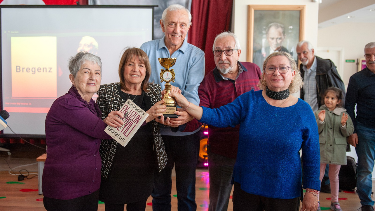 Karşıyaka'nın bilge çınarlarına dopdolu kutlama-2