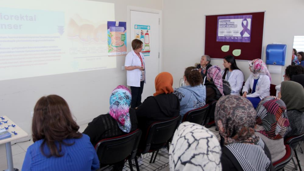 Kanseri anlattı, kendisi de aynı hastalığa yakalandı-1