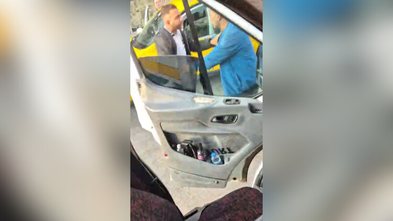 İzmir’de dolmuşta gergin anlar: Taciz iddiası tartışmayı büyüttü-2