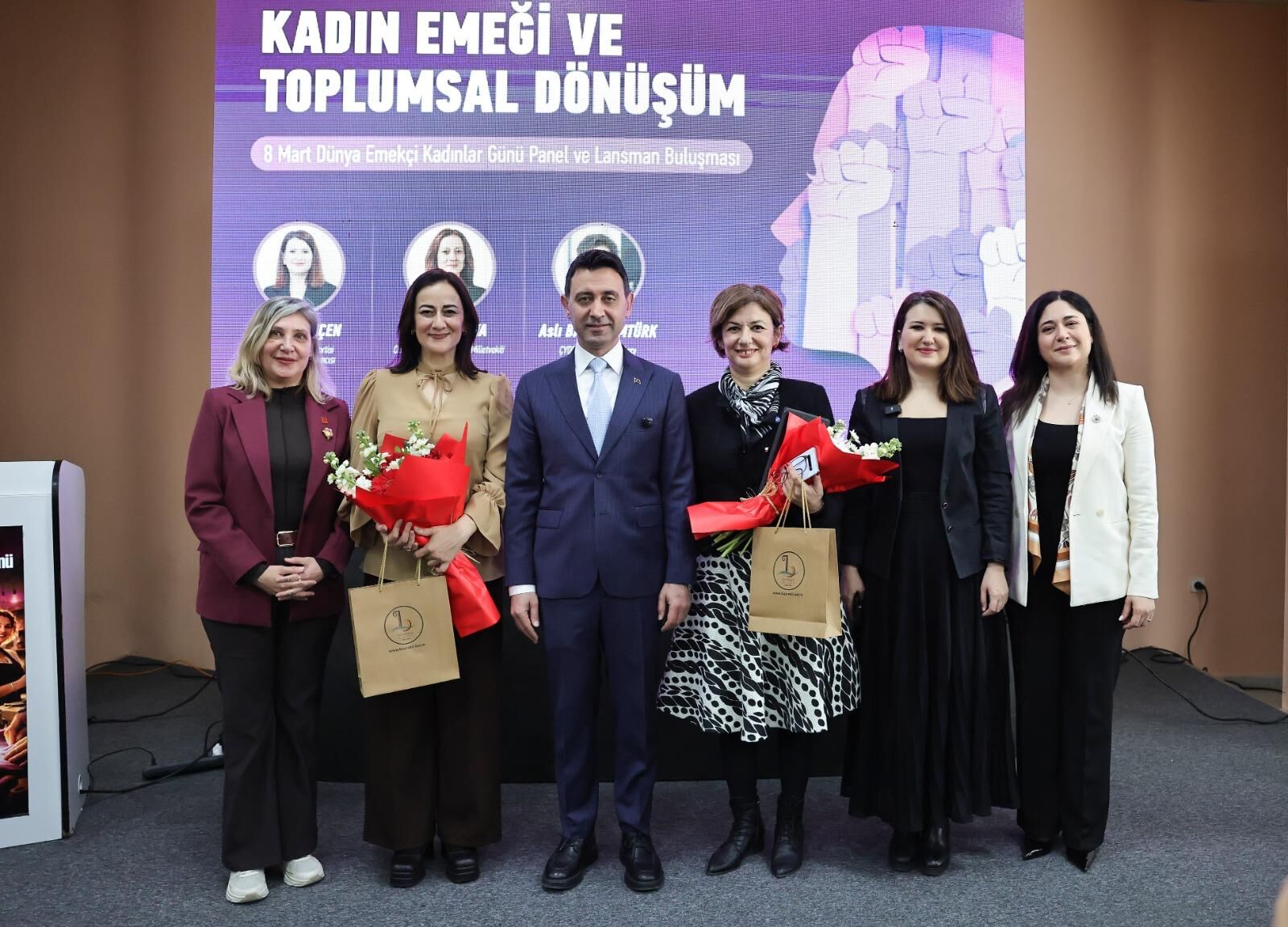 Bayraklı Belediyesi 8 Mart Paneli (8)