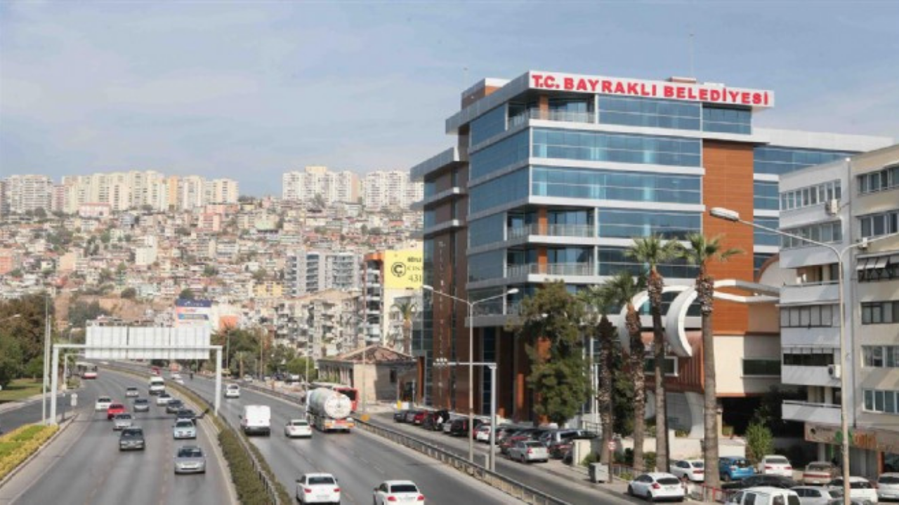 Bayraklı Belediyesi operasyonunda karar çıktı: Serdar Sandal dahil 22 kişi tutuklandı!