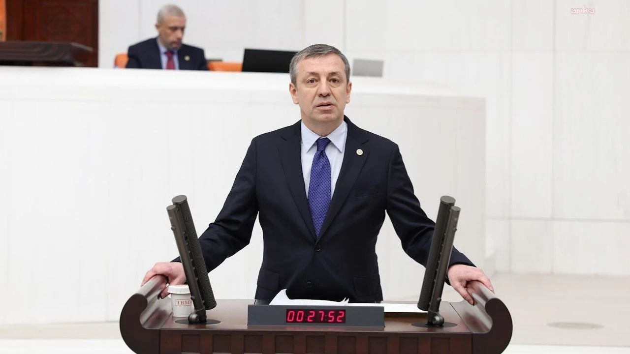 CHP’li Türeli’den yeni eğitim yılı mesajı: Eğitim öğretim yılı dertle başladı