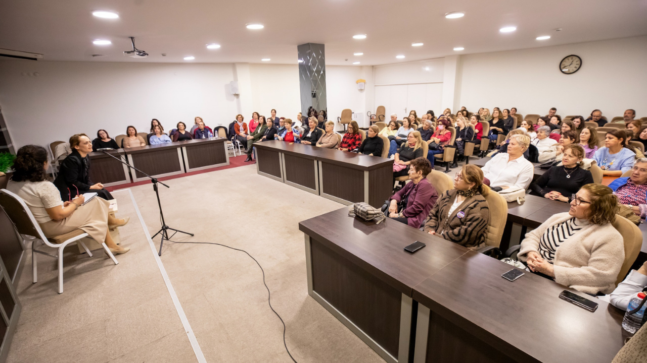 Dünya Tiyatrolar Günü'nde, Afife Jale'nin Ilham Veren Mücadelesi Narlıdere'de Anlatıldı