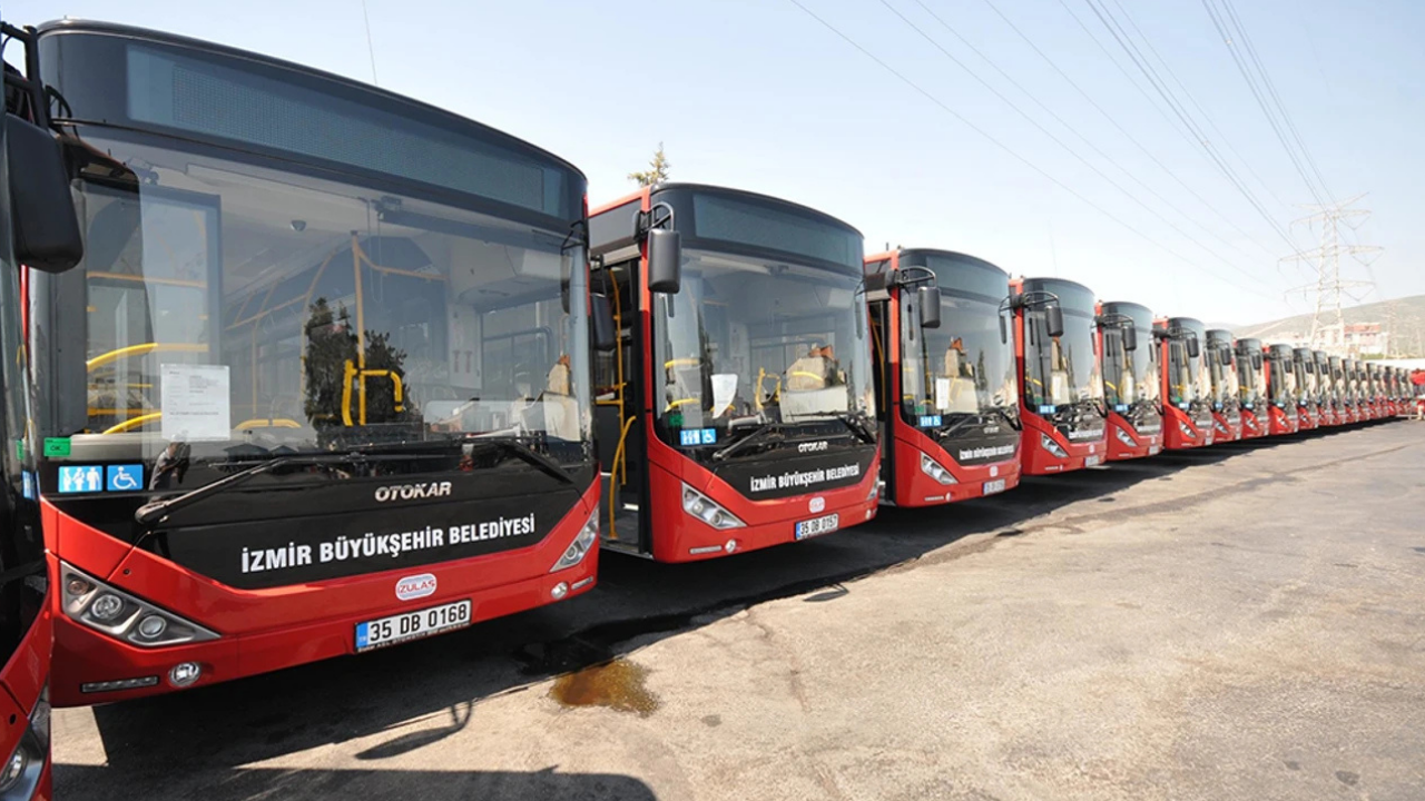Bornova’da yol çöktü, ESHOT hattı rotasını değiştirdi