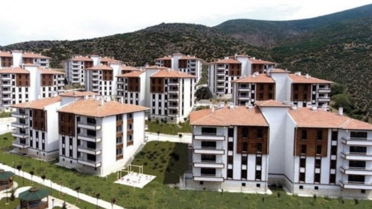 TOKİ’den 64 ilde dev konut hamlesi: İzmir’de 306 konut satışa çıkıyor
