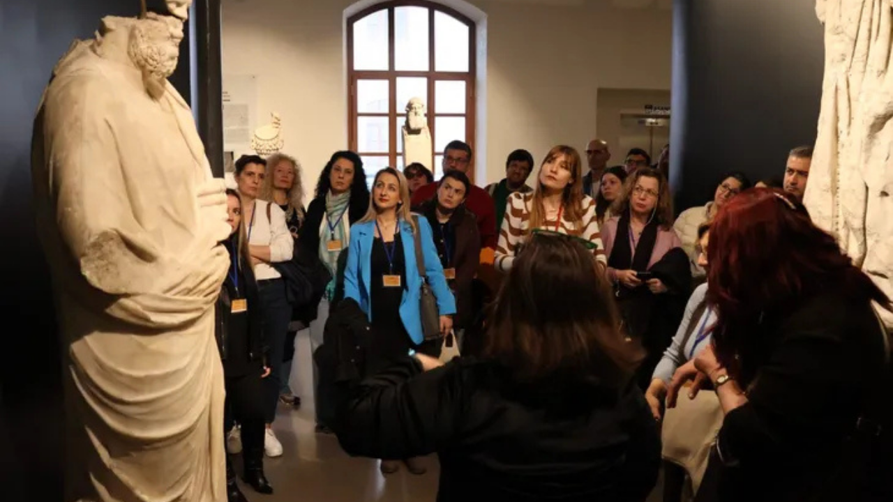 İzmir’de Öğretmen Akademileri yeni dönemde de sürüyor-1