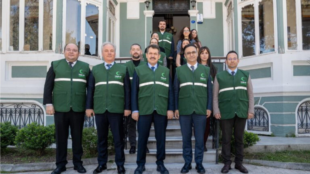 İzmir Cumhuriyet Başsavcısı Ali Yeldan'dan Yeşilay'a Ziyaret