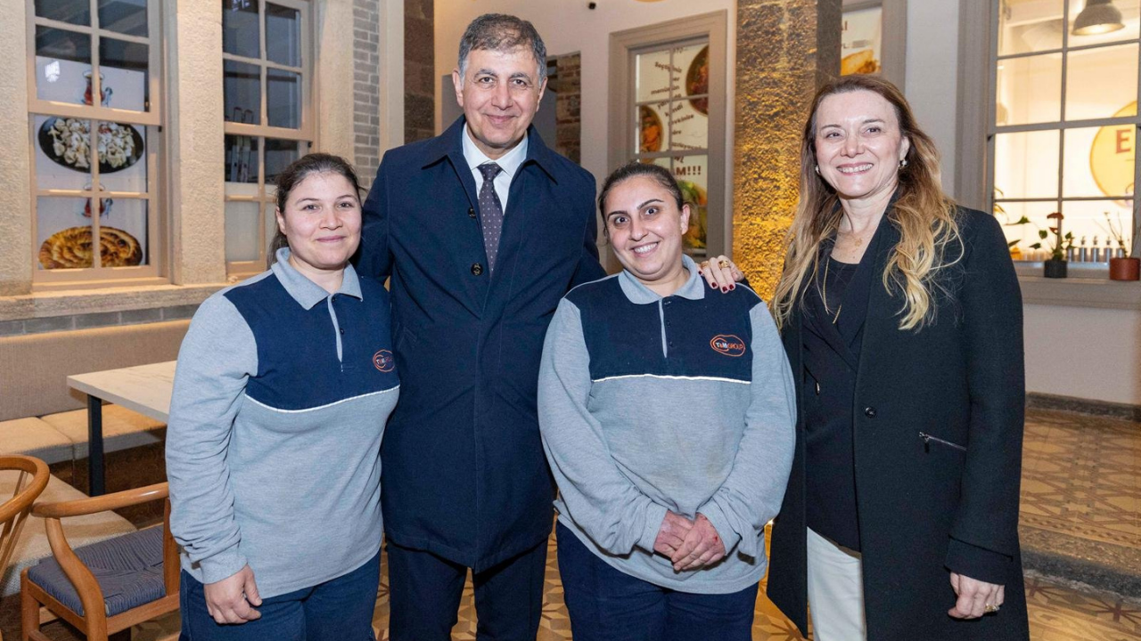 Nilüfer Çınar Mutlu Ve Cemil Tugay