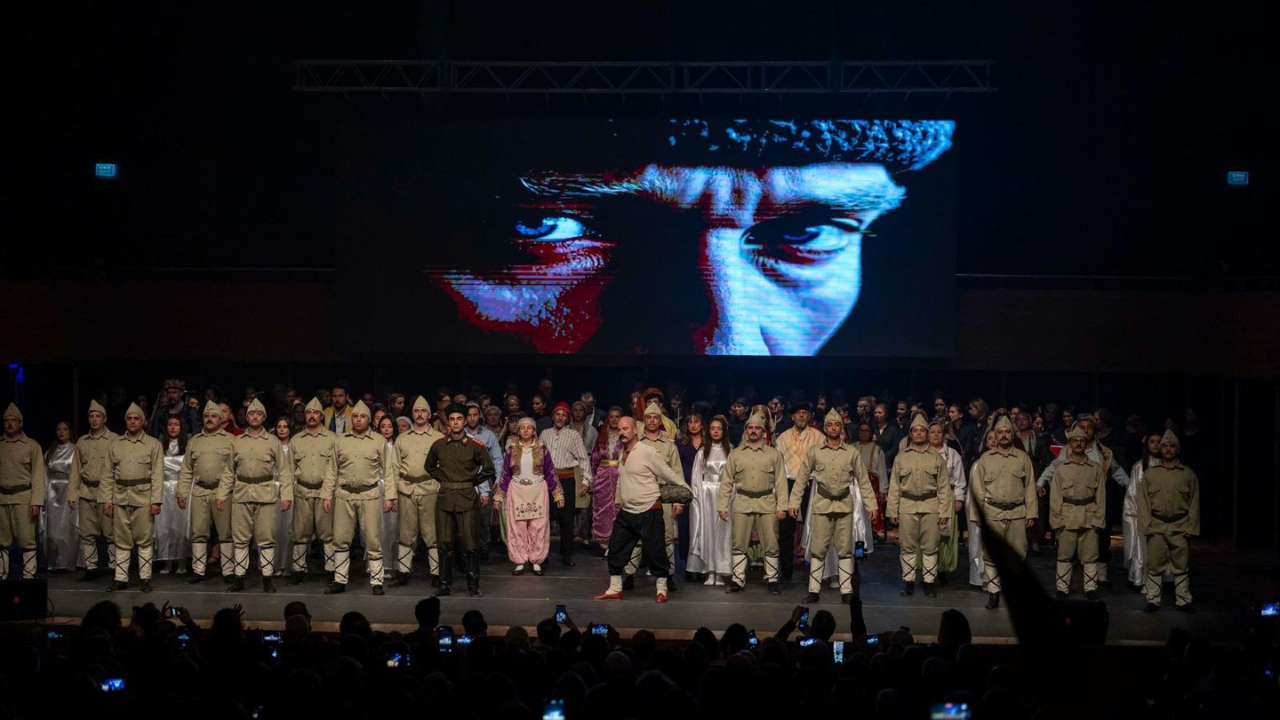 “Uyan Memet” Çanakkale Ruhunu Sahneye Taşıdı1