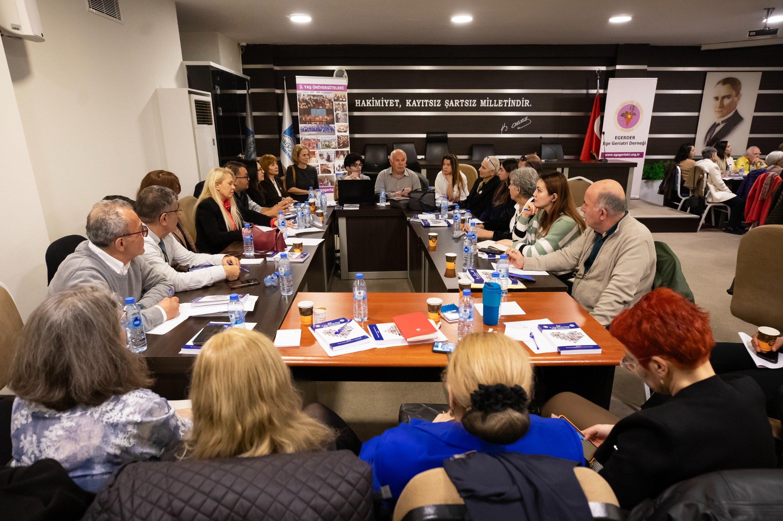 Narlıdere’de 3'üncü Yaş Üniversiteleri için yol haritası belirlendi