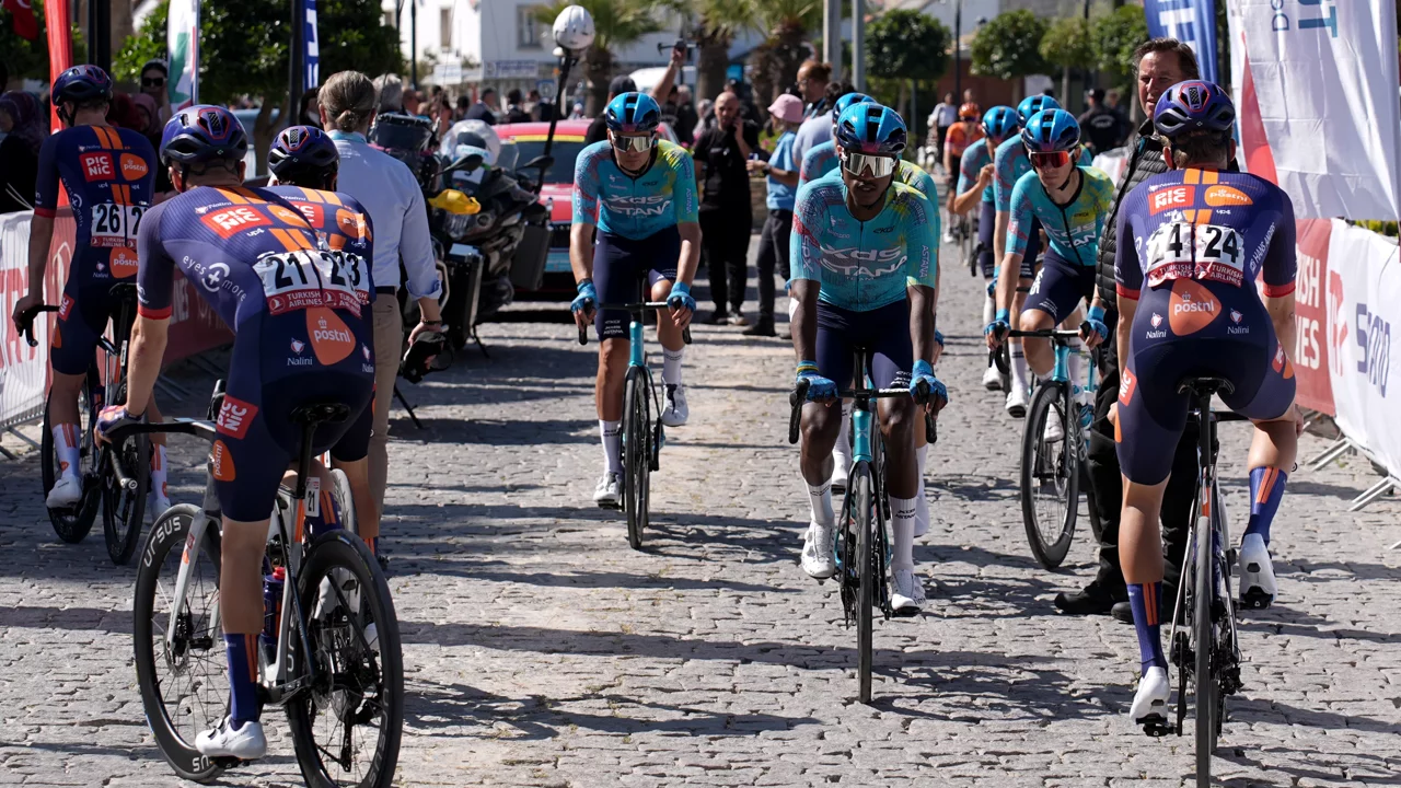 A A 20260426 41214572 41214562 61 C U M H U R B A S K A N L I G I T U R K I Y E B I S I K L E T T U R U B A S L A D I