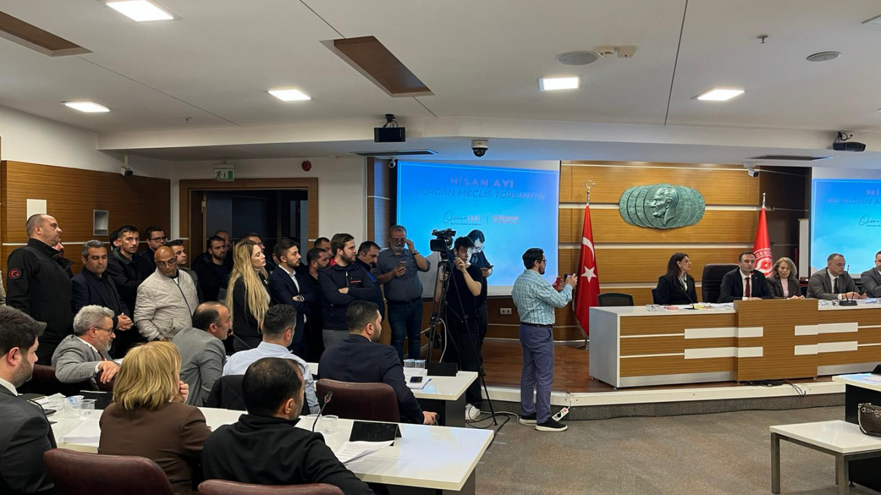 Bornova Belediyesi Meclisi’nde “Özkan Yalım soruşturması” meclisi karıştırdı-1