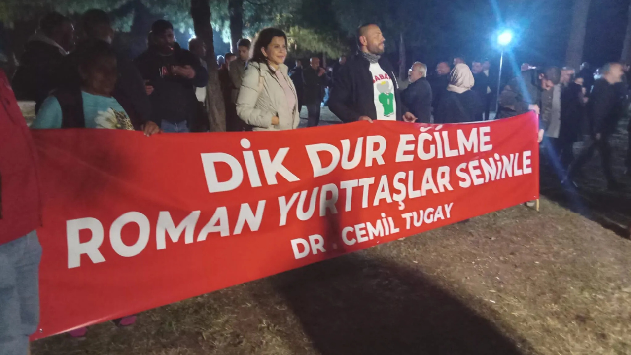 Romanlardan Meslek Fabrikası nöbetine ritimli destek-1