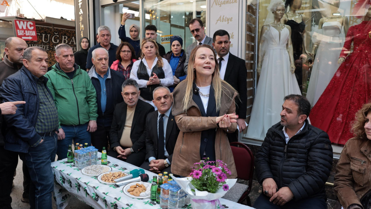 Başkan Mutlu'dan Kemeraltı mesaisi: Esnaftan ruhsat indirimine teşekkür-1