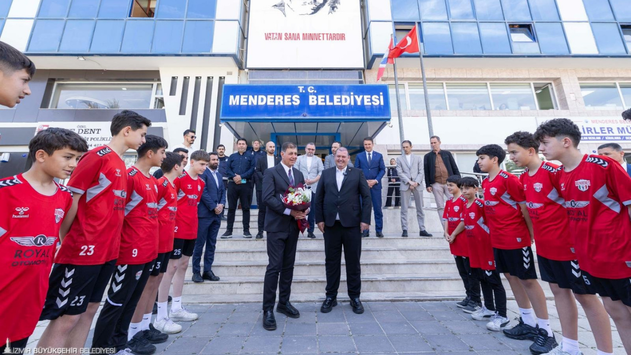 Başkan Tugay'dan Menderes'e Teşekkür Turu2