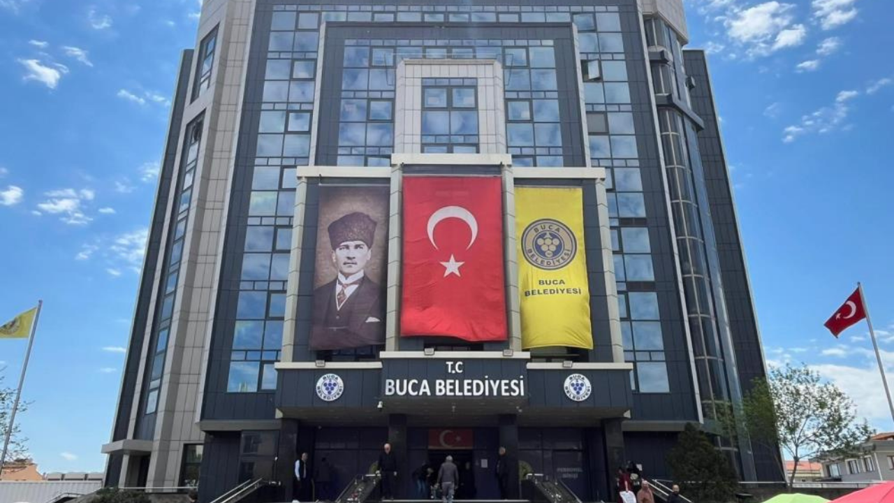 Buca'da şafak operasyonu: Başkan Duman dahil 62 kişi hakkında gözaltı kararı