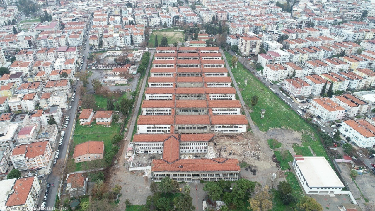 Buca Cezaevi krizi derinleşiyor: Büyükşehir iptal etti, Bakanlık devreye girdi