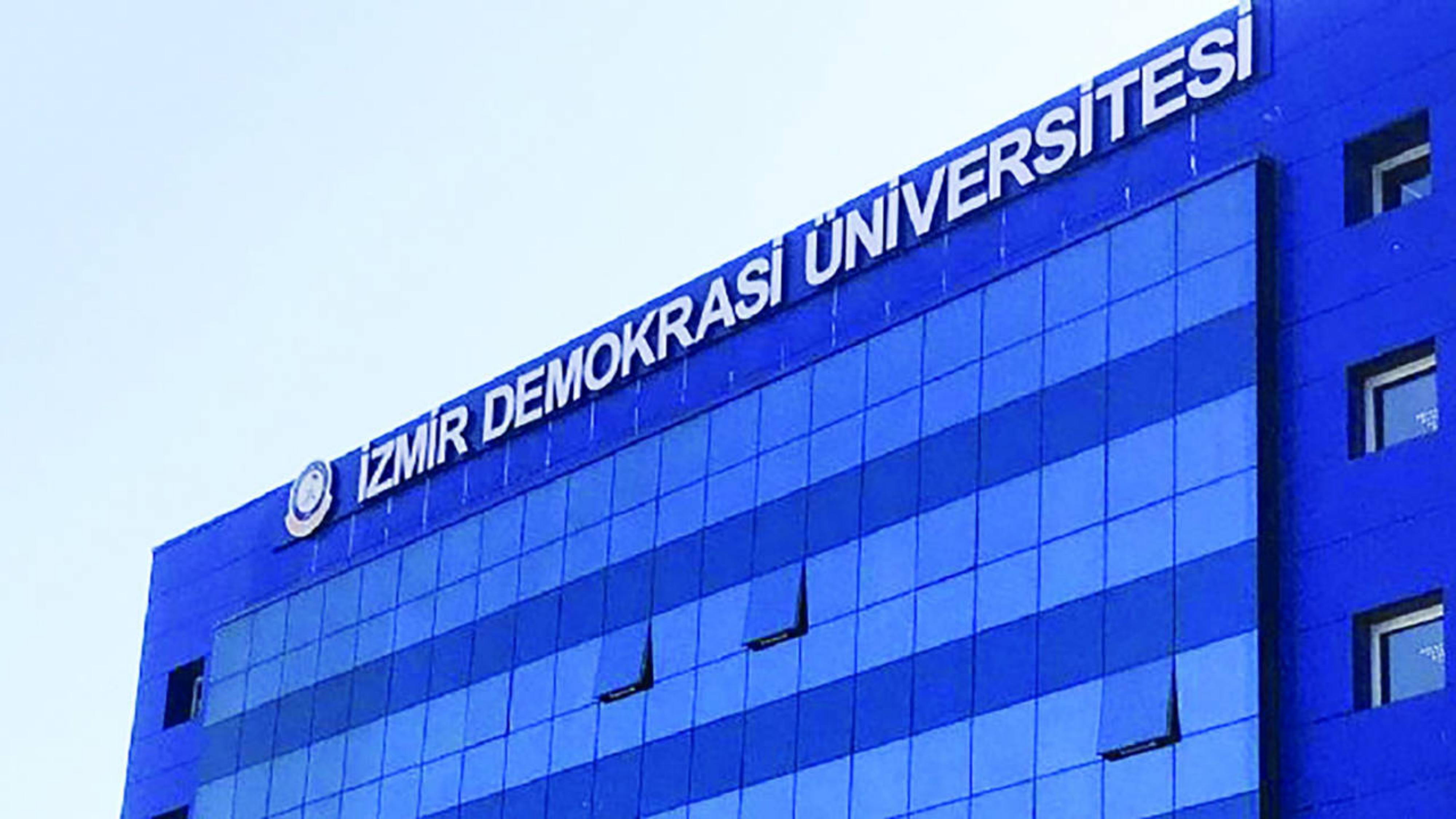 İzmir'de ilginç atama: Şoförlükten rektörlüğe sürpriz terfi