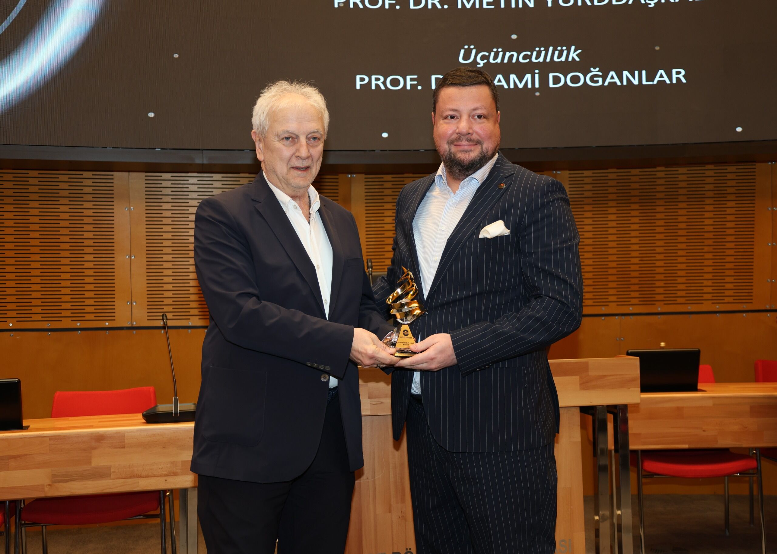 Ender Yorgancılar Ve Prof. Dr. Mehmet Efe Biresselioğlu