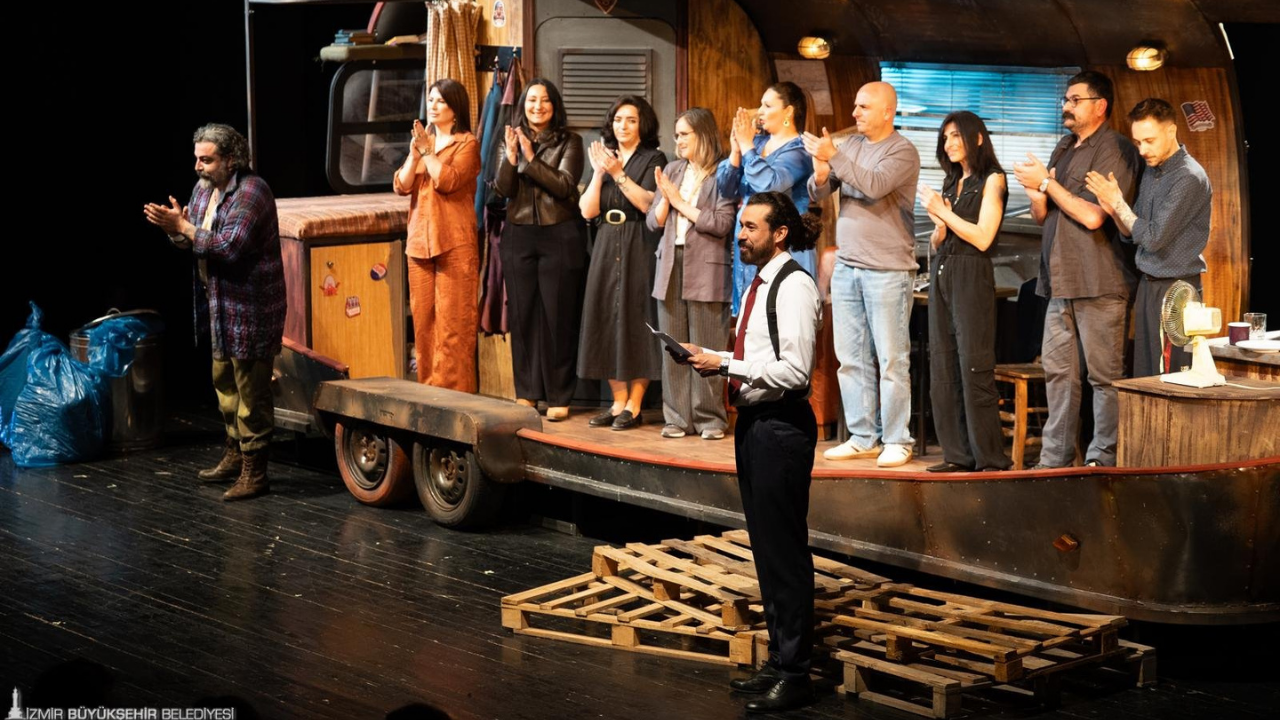 “Halktan Biri” Seyirciyle Buluştu