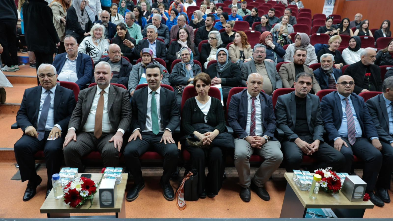 Menemen’de yaşlılara yönelik yeni dönem: Huzur Eli projesi tanıtıldı-3