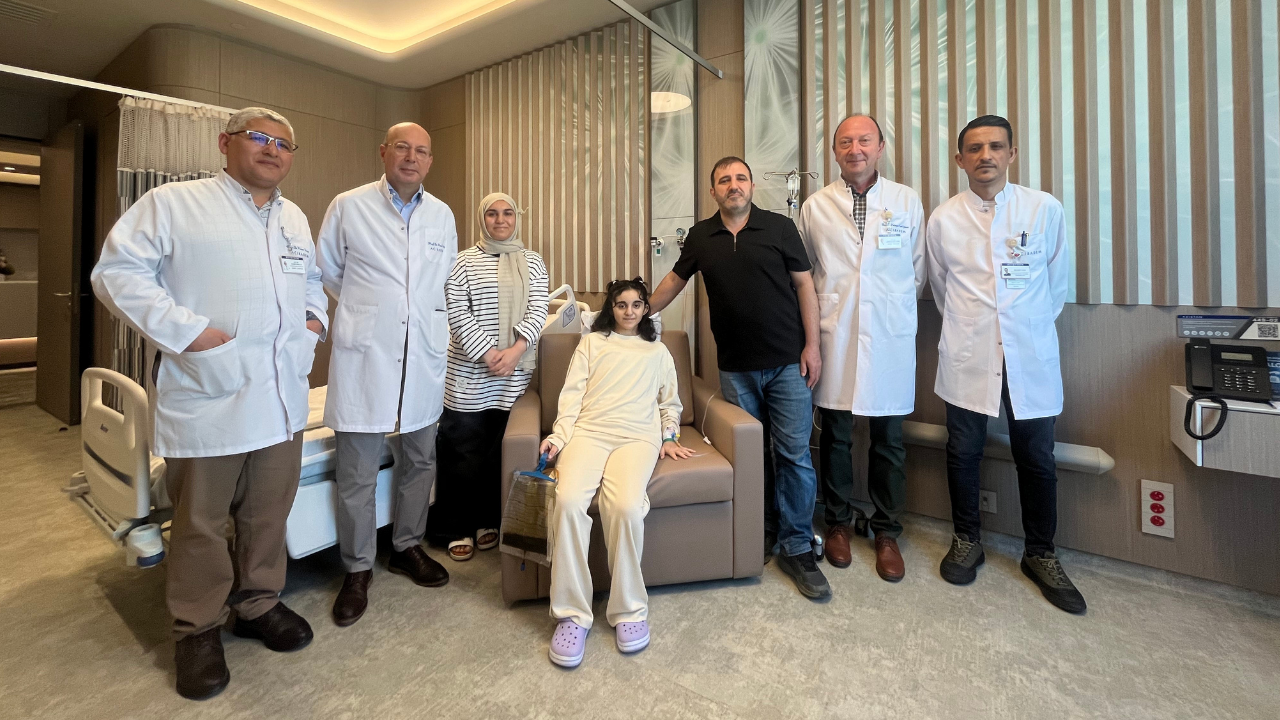 Ambulans uçakla yetiştirildi: İzmirli genç kız organ nakliyle hayata tutundu