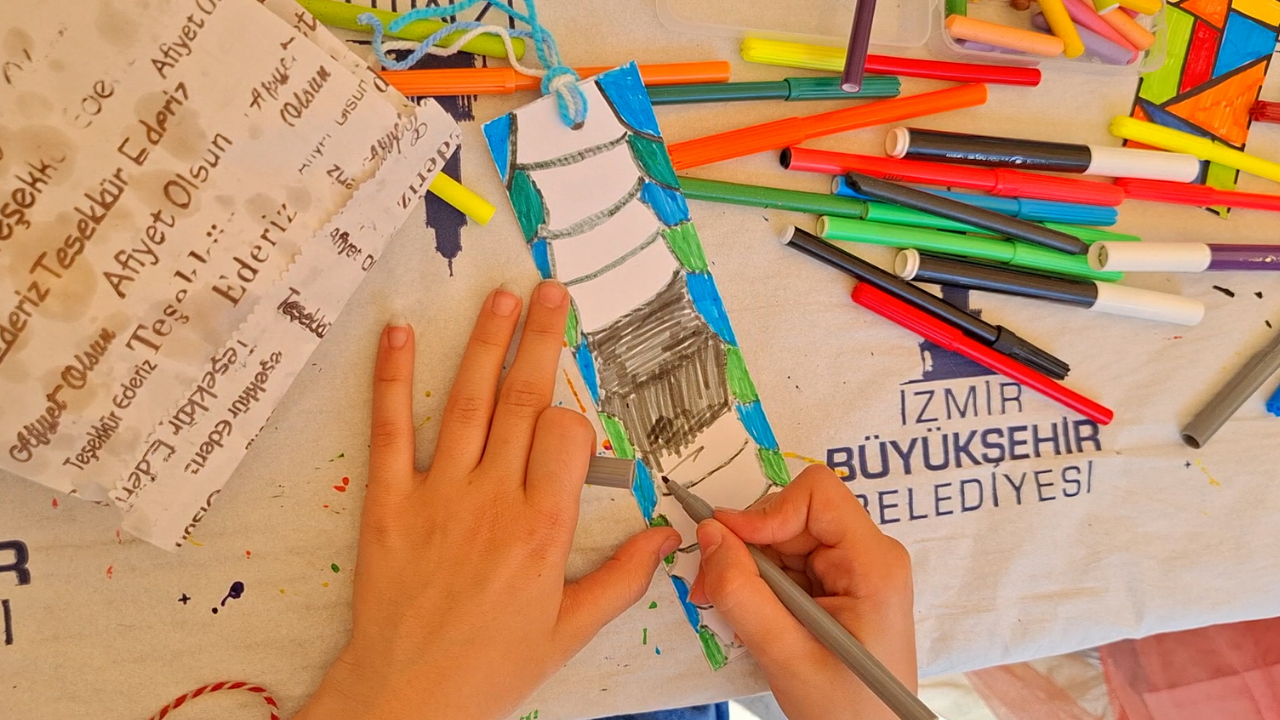 Balçova’da 23 nisan coşkusu çocuklarla buluştu