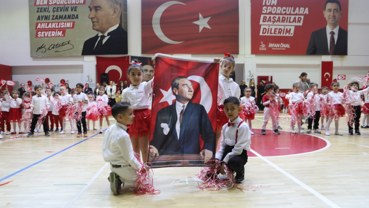 Bayraklı’da 23 Nisan coşkusu günlere yayıldı