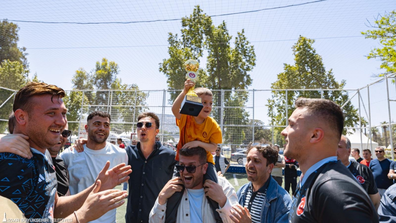 İtfaiyecilerden Anlamlı Turnuva2