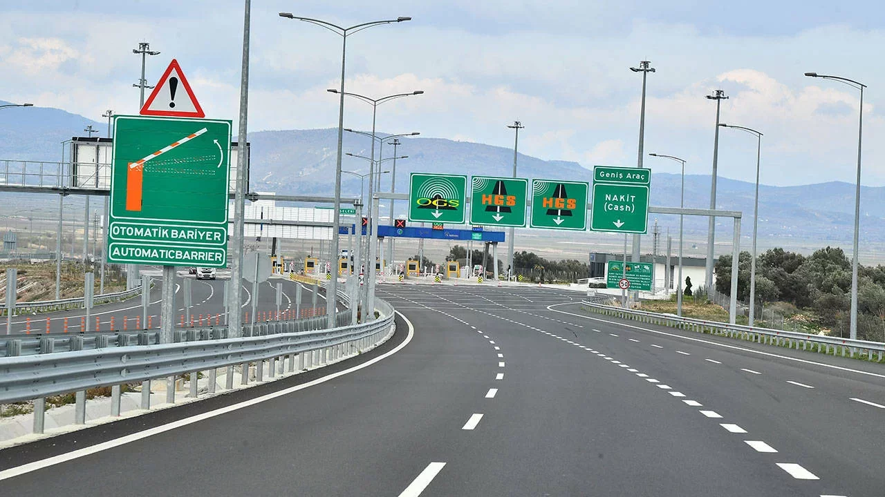 İzmir ulaşımında özelleştirme tartışması: Ücretsiz yollar ücretli mi olacak?