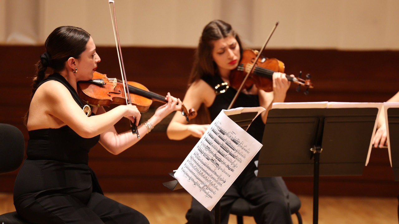 İzmir Oda Orkestrası Yine Ayakta Alkışlandı1