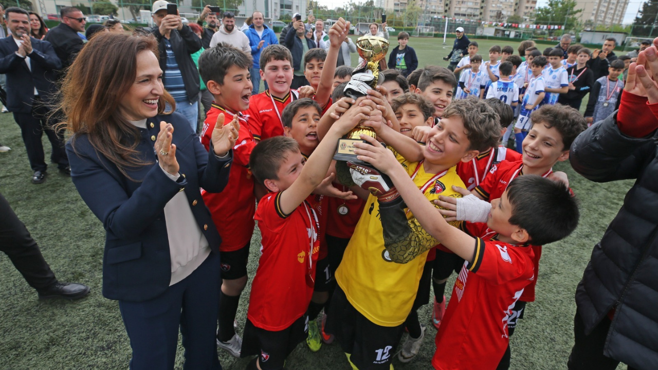 Karşıyaka'yı Bayram Coşkusu Sardı2