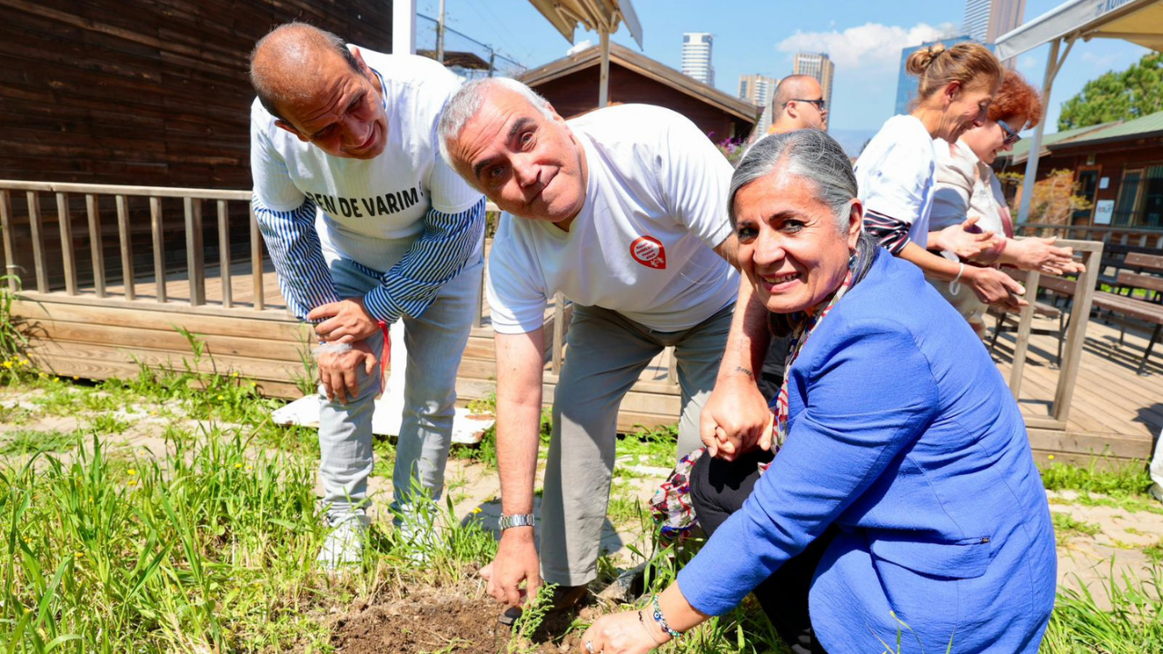 Konak’ta Otizm Farkındalık Günü’nde ‘Biz De Varız’ Dediler 2