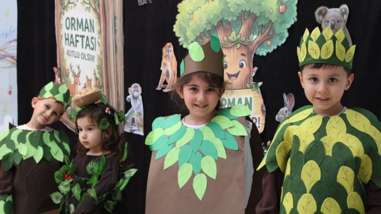 Ödemiş'te Minik Öğrencilere Kitap Kurdu Madalyası1