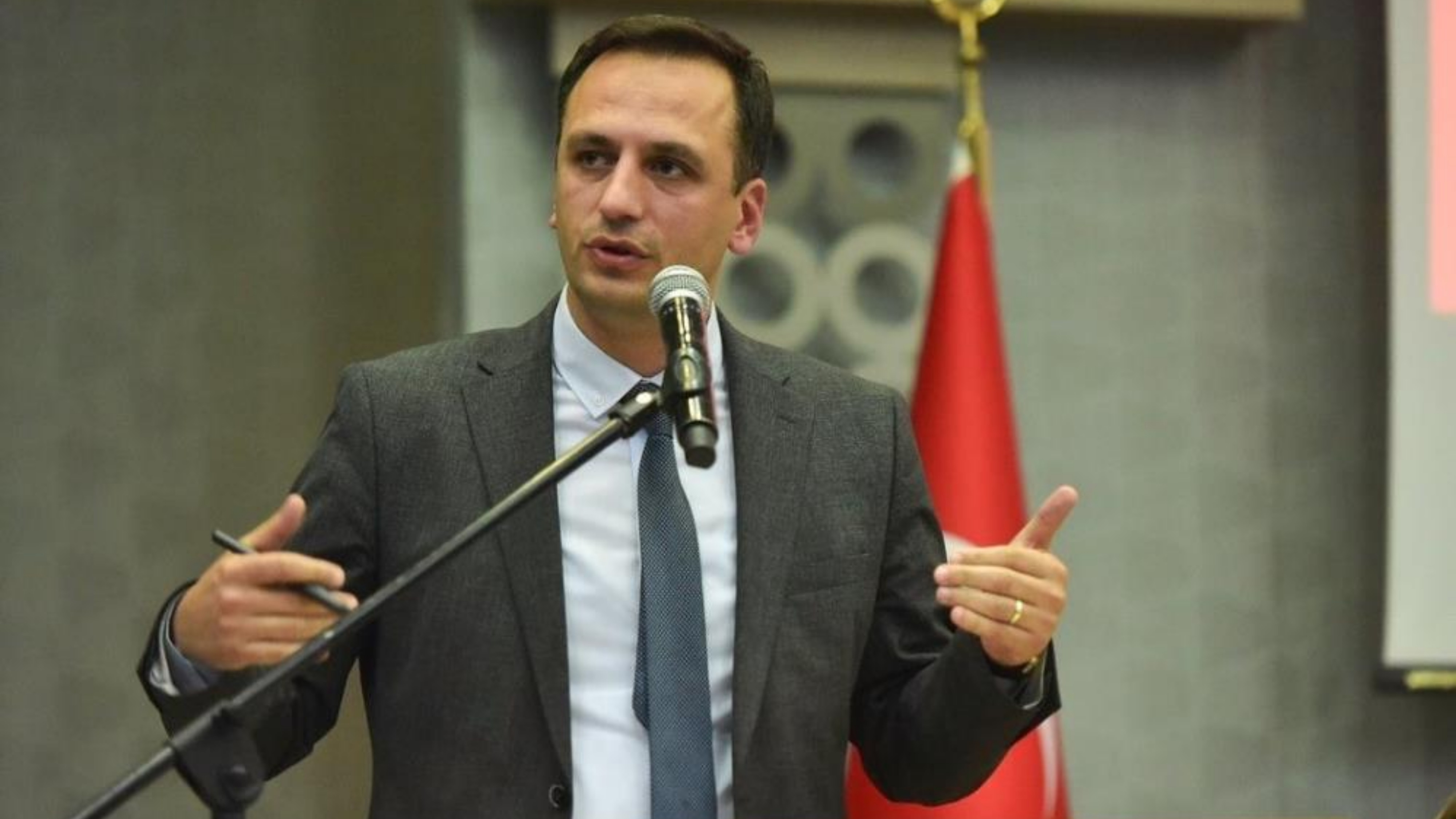 Bornova Belediye Başkanı Eşki adliyeye sevk edildi