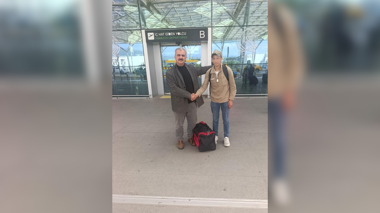 Parası Çalınan Askere Yardım