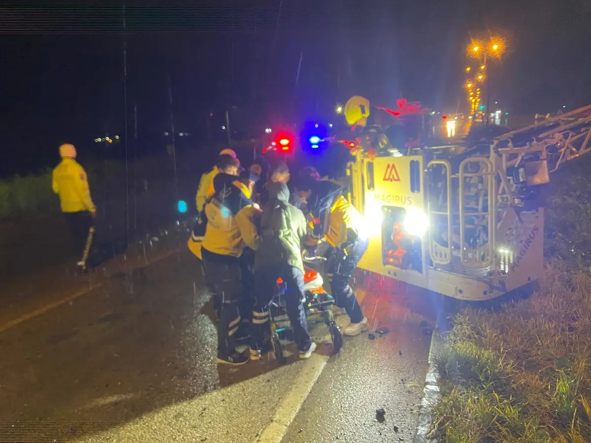 İzmir yolunda facia! Devrilen yolcu otobüsü 3 can aldı