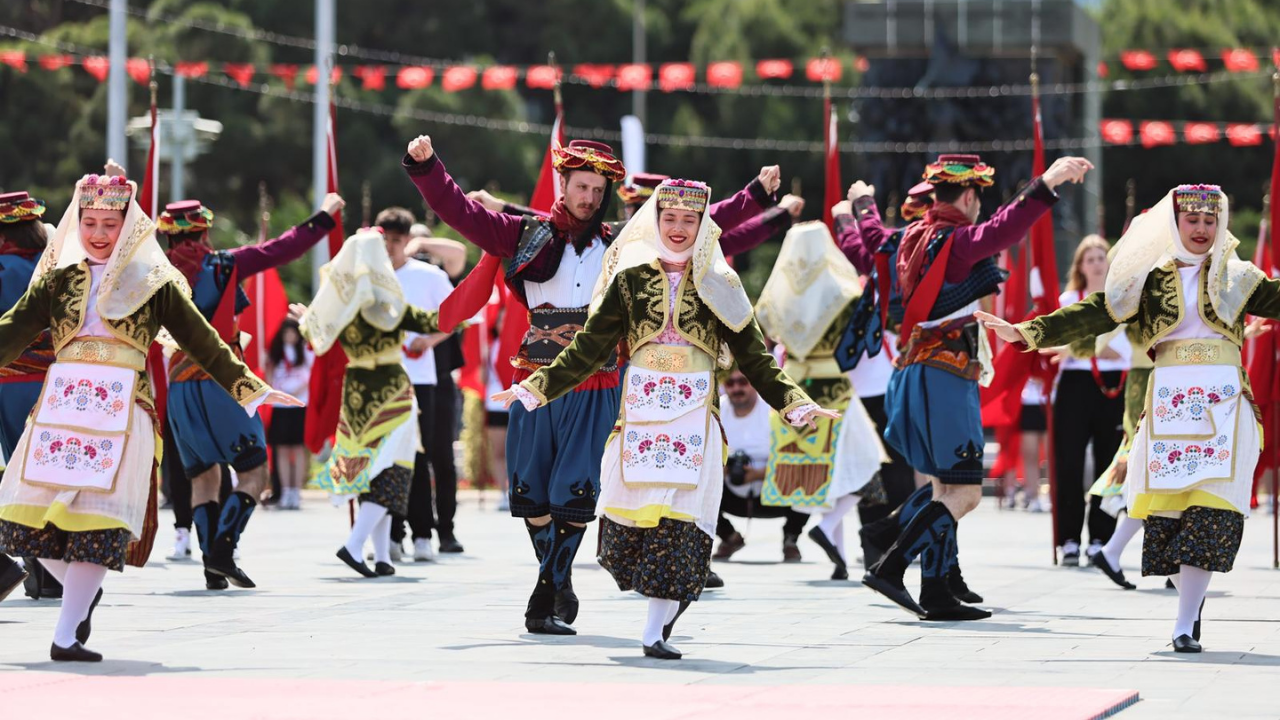 19 Mayıs’ın 107. Yılı İzmir’de Büyük Coşkuyla Kutlanacak