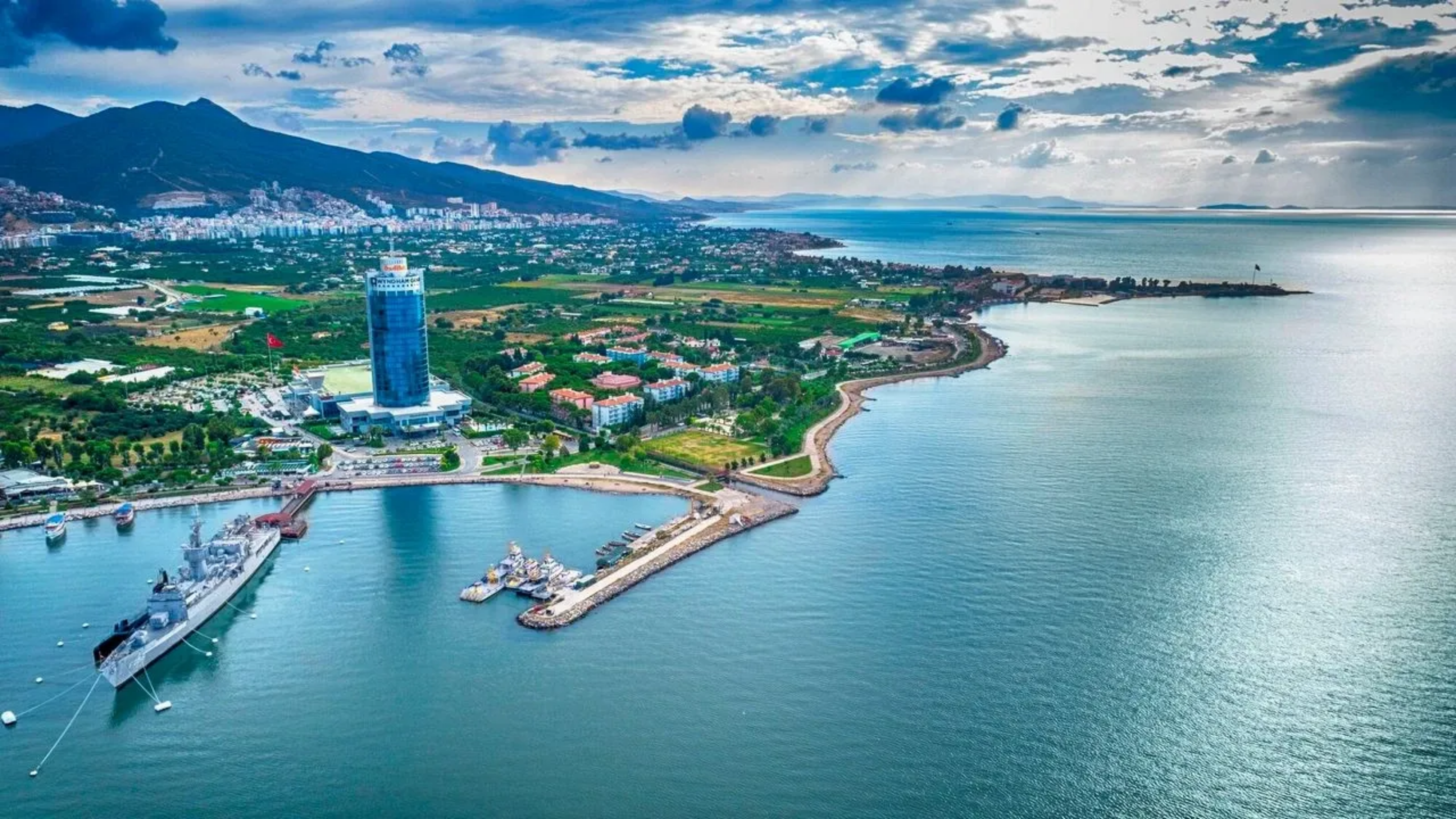 İnciraltı planında kritik revizyon: 47 hektarlık alan turizm tesis alanına dönüştürüldü